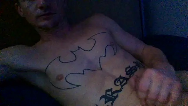 Snapshot of trash4cash chatting on 10/29/25, 02:30 trash4cash online show from 10/29/25, 02:30