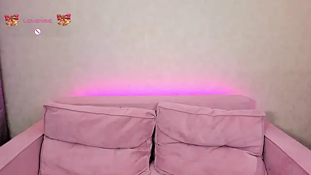 Snapshot of Erika_Carpenter chatting on 12/13/24, 03:05 Erika Carpenter online show from 12/13/24, 03:05