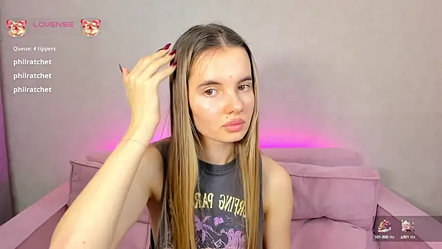 Snapshot of Erika_Carpenter chatting on 12/14/24, 03:07 Erika Carpenter online show from 12/14/24, 03:07