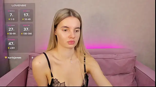 Snapshot of Erika_Carpenter chatting on 01/31/25, 01:01 Erika Carpenter online show from 01/31/25, 01:01