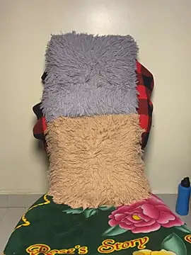 Snapshot of Wzz__ chatting on 03/24/26, 06:29 Wzz online show from 03/24/26, 06:29