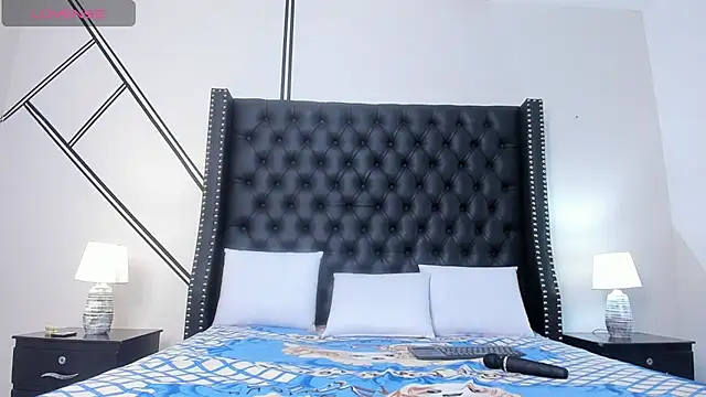  evelin diaz online show from 10/24/25, 01:51