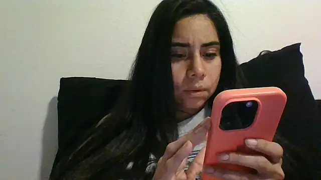 Snapshot of catrinasexy19 chatting on 12/10/24, 10:47 catrinasexy19 online show from 12/10/24, 10:47