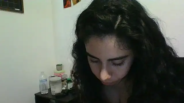 Snapshot of catrinasexy19 chatting on 12/21/24, 07:16 catrinasexy19 online show from 12/21/24, 07:16