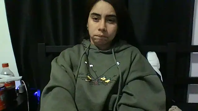 Snapshot of catrinasexy19 chatting on 03/17/25, 01:35 catrinasexy19 online show from 03/17/25, 01:35