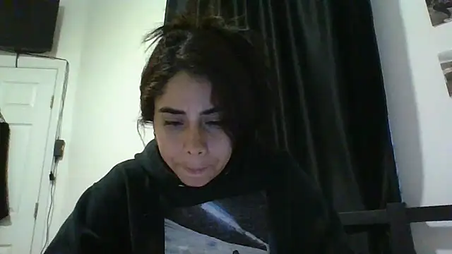 Snapshot of catrinasexy19 chatting on 03/21/25, 11:01 catrinasexy19 online show from 03/21/25, 11:01