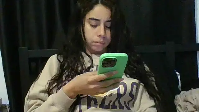 Snapshot of catrinasexy19 chatting on 03/22/25, 07:31 catrinasexy19 online show from 03/22/25, 07:31