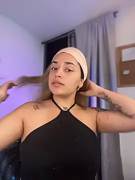 Snapshot of JoselinFlower_ chatting on 12/20/25, 01:45 JoselinFlower online show from 12/20/25, 01:45