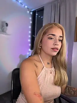 Snapshot of JoselinFlower_ chatting on 03/13/26, 01:12 JoselinFlower online show from 03/13/26, 01:12