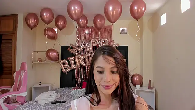 shanakendal2 online show from 02/07/25, 06:45