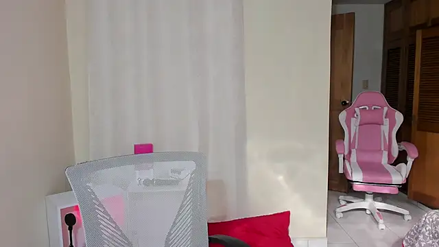 shanakendal2 online show from 02/27/25, 08:53