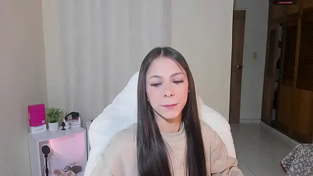 shanakendal2 online show from 03/13/25, 01:50