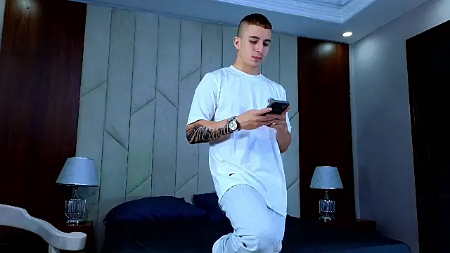 Snapshot of AsmodeoCox chatting on 12/10/24, 01:11 AsmodeoCox online show from 12/10/24, 01:11