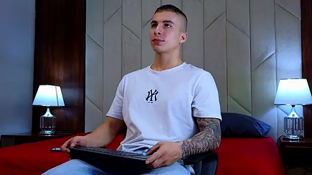 Snapshot of AsmodeoCox chatting on 01/15/25, 09:41 AsmodeoCox online show from 01/15/25, 09:41