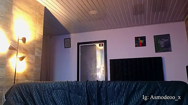 Snapshot of AsmodeoCox chatting on 04/16/26, 04:02 AsmodeoCox online show from 04/16/26, 04:02