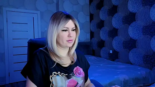 natusik online show from 12/18/24, 02:32