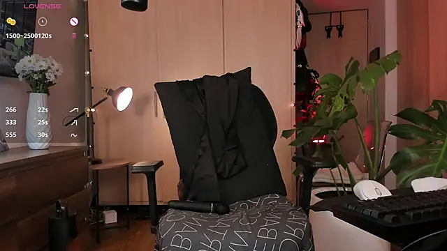 ariana fitl  online show from 12/03/24, 05:53