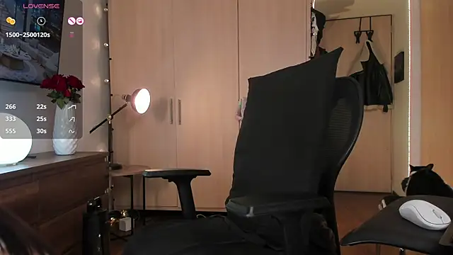 ariana fitl  online show from 01/12/25, 02:45