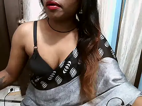 Snapshot of Mayra_baby chatting on 03/31/26, 09:43 Mayra baby online show from 03/31/26, 09:43