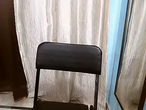 Snapshot of Mayra_baby chatting on 04/15/26, 08:09 Mayra baby online show from 04/15/26, 08:09