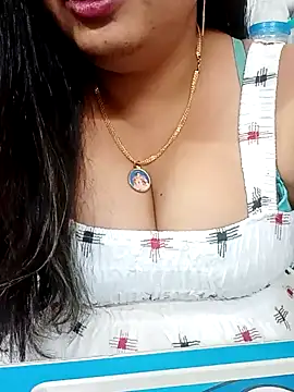 Snapshot of meribebo chatting on 12/13/24, 03:00 meribebo online show from 12/13/24, 03:00