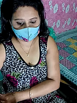 Snapshot of meribebo chatting on 03/16/25, 02:44 meribebo online show from 03/16/25, 02:44