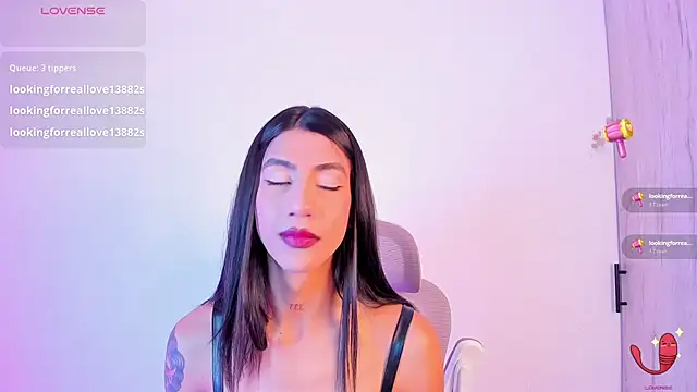 Snapshot of sofiaa_grey_ chatting on 12/01/25, 01:38 sofiaa grey online show from 12/01/25, 01:38
