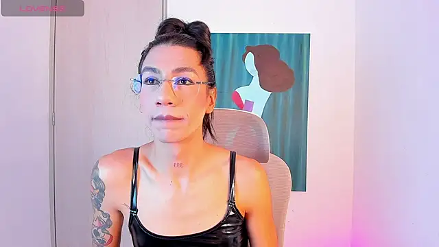 Snapshot of sofiaa_grey_ chatting on 02/20/26, 02:17 sofiaa grey online show from 02/20/26, 02:17