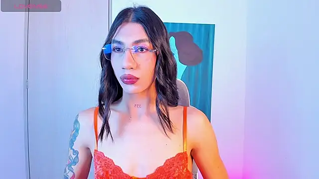 Snapshot of sofiaa_grey_ chatting on 02/22/26, 02:04 sofiaa grey online show from 02/22/26, 02:04
