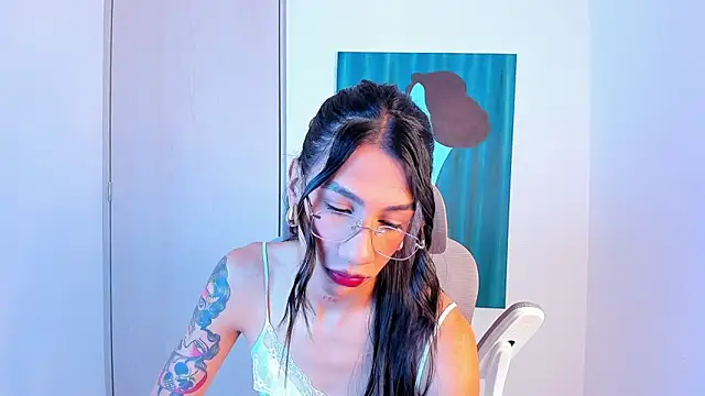 Snapshot of sofiaa_grey_ chatting on 04/05/26, 01:08 sofiaa grey online show from 04/05/26, 01:08