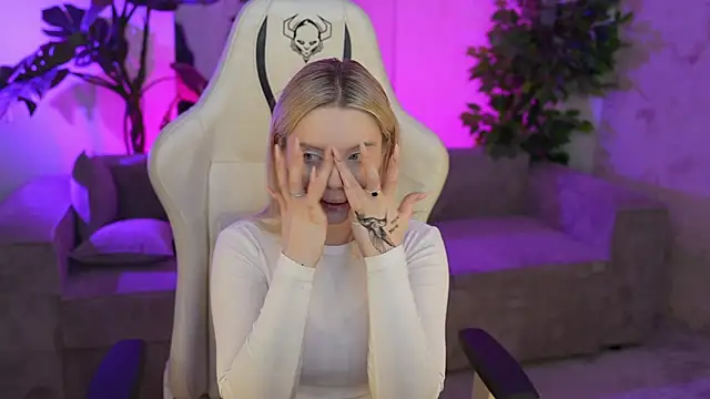 Cassy-Celestial  online show from 02/15/25, 11:58