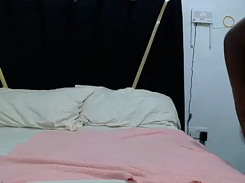 Snapshot of Sweet_choc chatting on 04/09/26, 07:25 Sweet choc online show from 04/09/26, 07:25