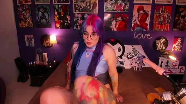 Snapshot of anne_cross chatting on 01/06/25, 10:37 anne cross online show from 01/06/25, 10:37