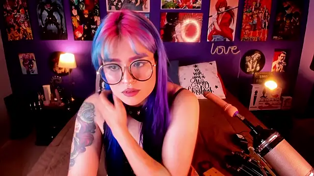 Snapshot of anne_cross chatting on 01/18/25, 02:14 anne cross online show from 01/18/25, 02:14