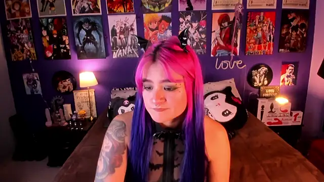 Snapshot of anne_cross chatting on 10/29/25, 03:53 anne cross online show from 10/29/25, 03:53