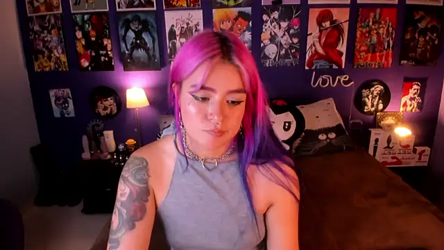 Snapshot of anne_cross chatting on 11/05/25, 03:39 anne cross online show from 11/05/25, 03:39