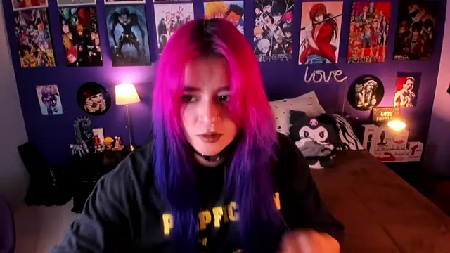 Snapshot of anne_cross chatting on 11/19/25, 07:58 anne cross online show from 11/19/25, 07:58