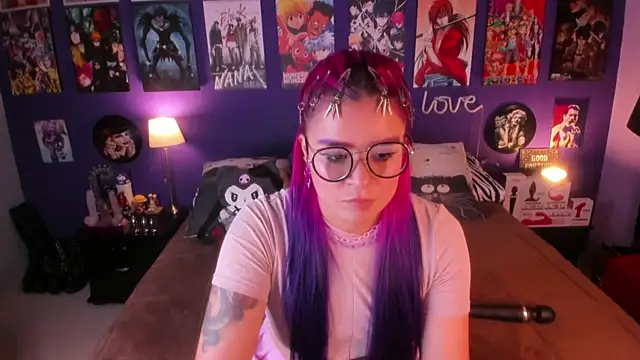 Snapshot of anne_cross chatting on 11/20/25, 09:58 anne cross online show from 11/20/25, 09:58