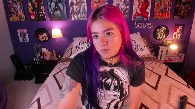 Snapshot of anne_cross chatting on 12/03/25, 11:36 anne cross online show from 12/03/25, 11:36