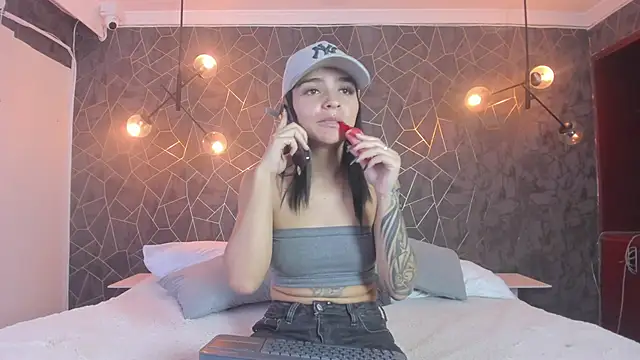 leigh-angels online show from 12/13/25, 10:37