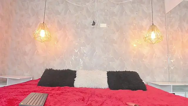 leigh-angels online show from 02/11/26, 09:53