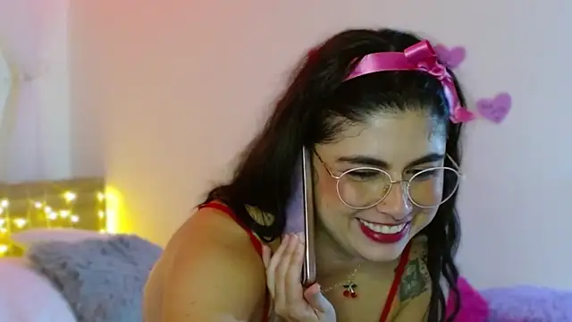Snapshot of Juliietha_servas chatting on 02/15/25, 02:58 Juliietha servas online show from 02/15/25, 02:58