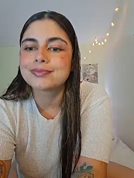 Snapshot of Juliietha_servas chatting on 10/24/25, 01:46 Juliietha servas online show from 10/24/25, 01:46
