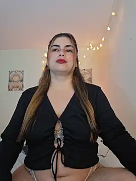 Snapshot of Juliietha_servas chatting on 10/25/25, 01:46 Juliietha servas online show from 10/25/25, 01:46