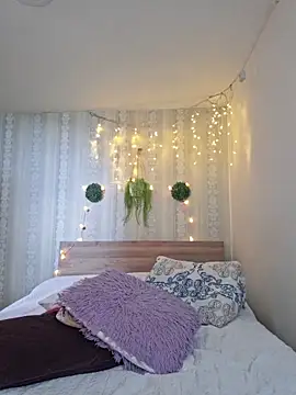 Juliietha servas online show from 02/22/26, 07:12