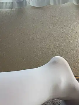 Snapshot of n_n_mao chatting on 10/23/25, 02:22 n n mao online show from 10/23/25, 02:22