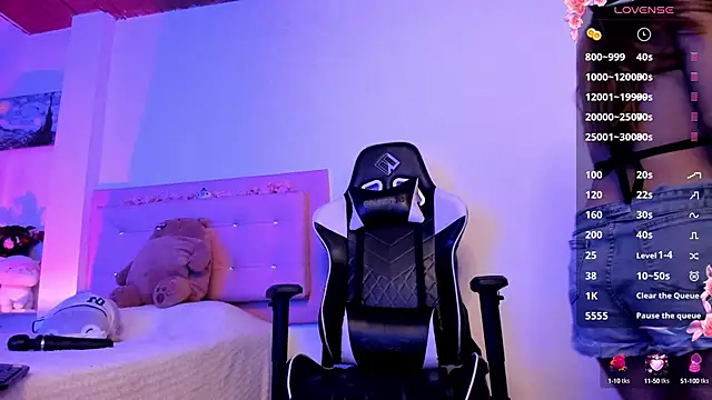 Snapshot of little_jade chatting on 02/05/25, 05:31 little jade online show from 02/05/25, 05:31