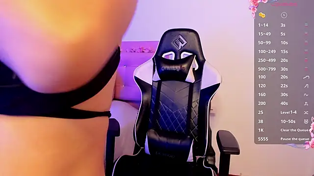 Snapshot of little_jade chatting on 02/05/25, 08:57 little jade online show from 02/05/25, 08:57