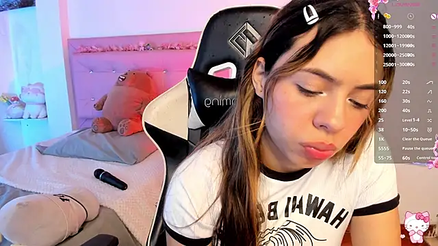 Snapshot of little_jade chatting on 03/12/25, 12:10 little jade online show from 03/12/25, 12:10