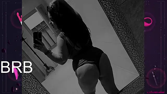 Snapshot of Tracy_Sergio209 chatting on 03/01/25, 02:02 Tracy Sergio209 online show from 03/01/25, 02:02